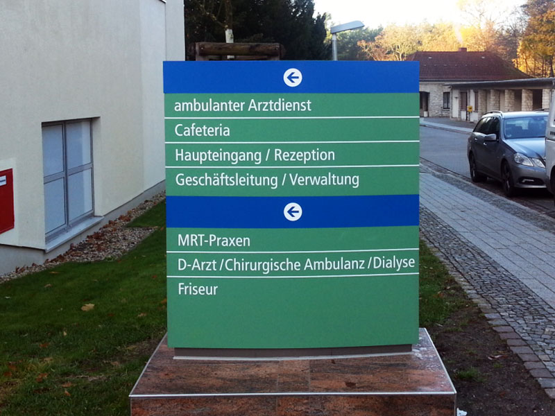 Wegeleitsysteme Beschilderung Krankenhaus Hennigsdorf